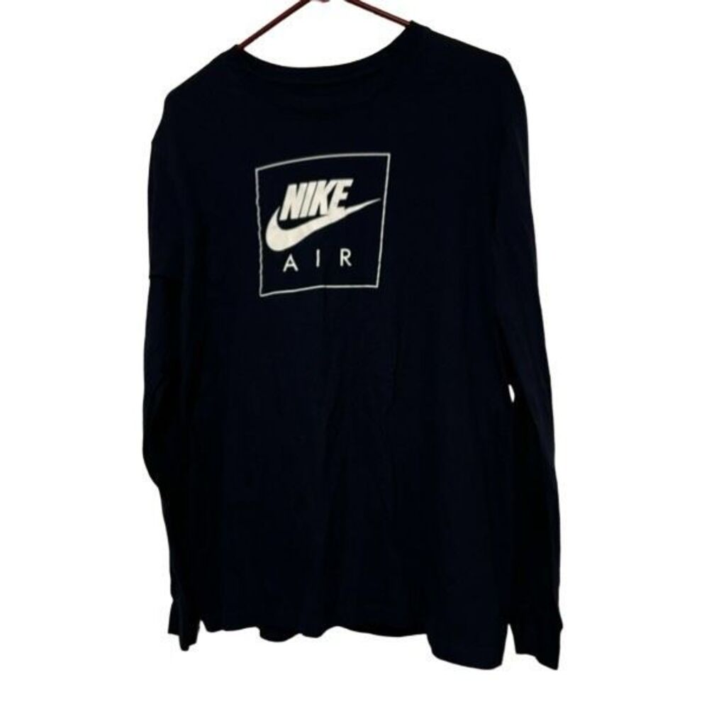 Nike Air Size Large The Nike Tee Long Sleeved T-Shirt
